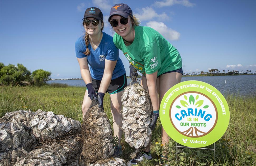 Interns at Galveston Bay Volunteer Event