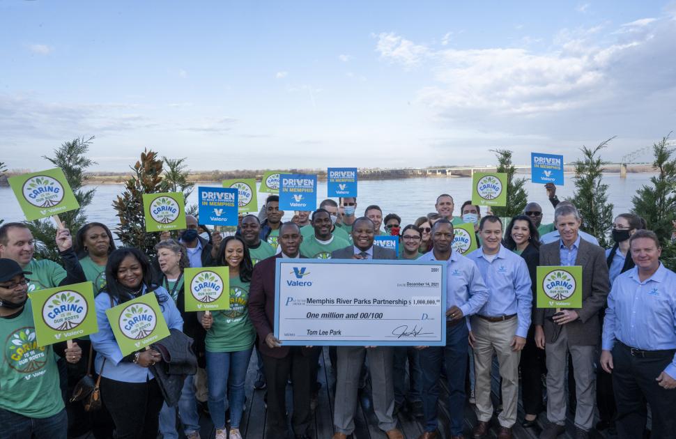 yd7610 supports Memphis River Parks with a donation of $1,000,000